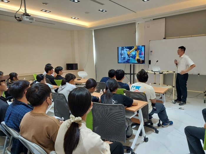 2024/05/31 學生參訪勤堃機械公司圖片